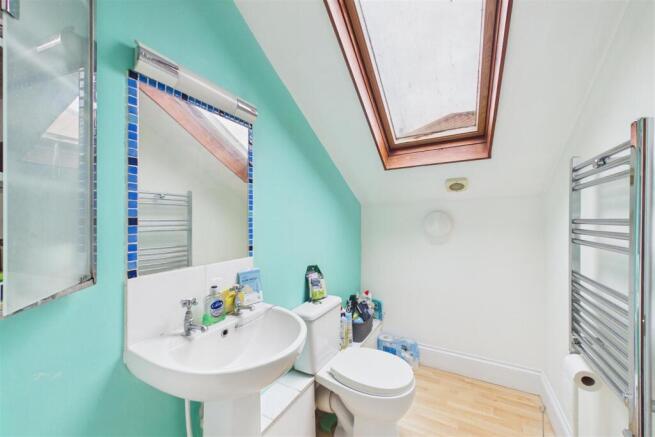 Bathroom 2.jpg