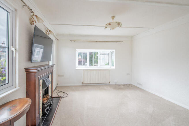 2 bed Bungalow for sale Image 3