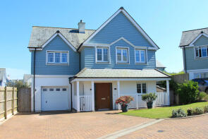 1, Luson Close, Padstow PL28 8GB