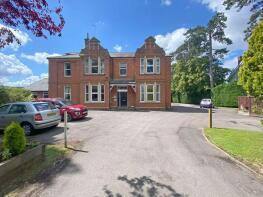 2, 174 Hucclecote Lodge, Hucclecote Road, Hucclecote, Gloucester GL3 3SH