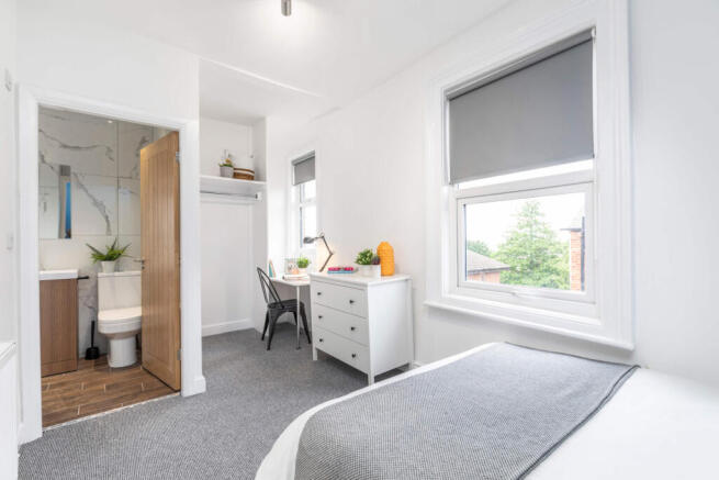 6 bed House to rent Image 9