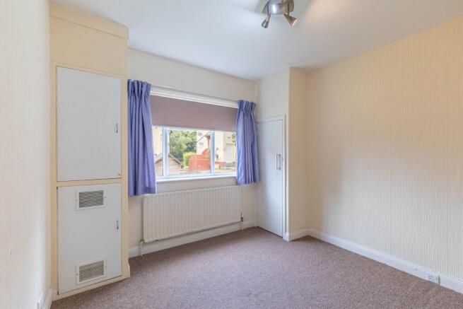 2 bed Flat for sale Image 5