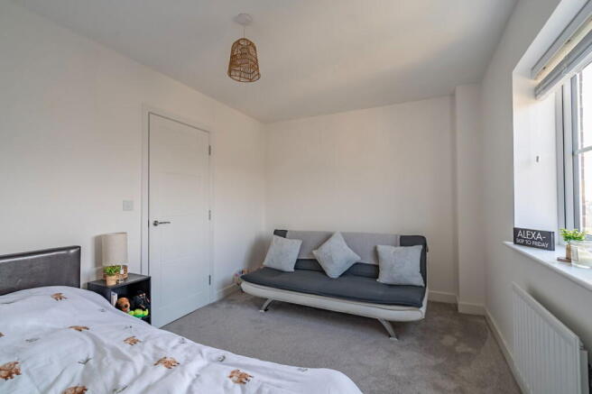 3 bed Semi-Detached for sale Image 7