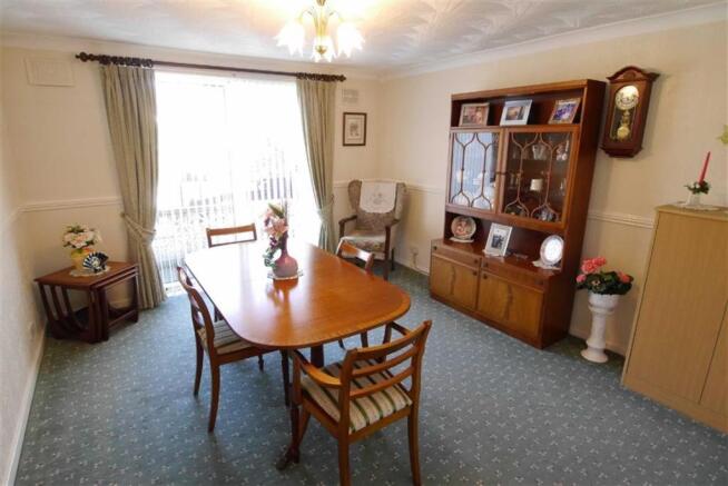 Dining room / Bedroom 3