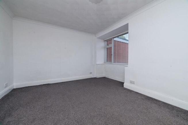 3 bed Terraced for sale Image 6