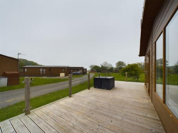 2 bed Park Home for sale Image 12