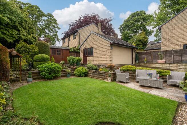 4 bed Detached for sale Image 6