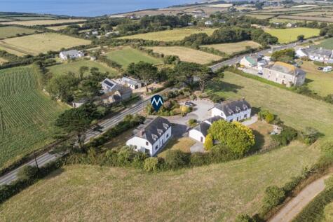 Kenneggy, Spacious home with no onward chain
