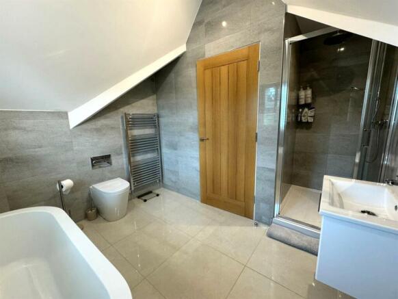 En Suite master bedroom.jpg