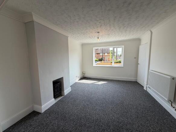 Through Lounge/Dining Area
