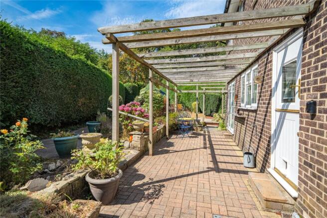 4 bed Detached for sale Image 9