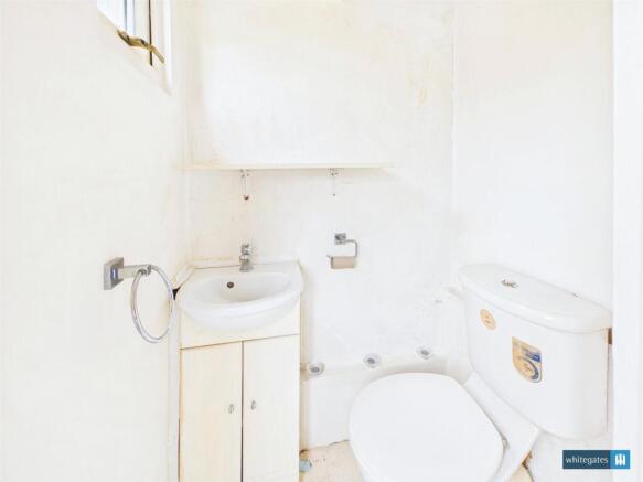 3 bed House for sale Image 12