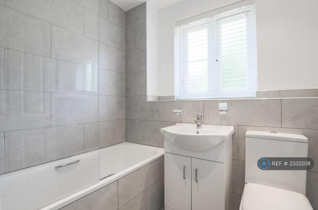 Large Bathroom With Shower