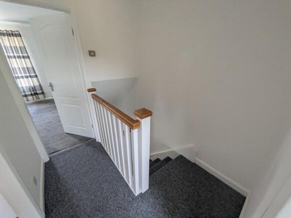 2 bed Terraced to rent Image 9