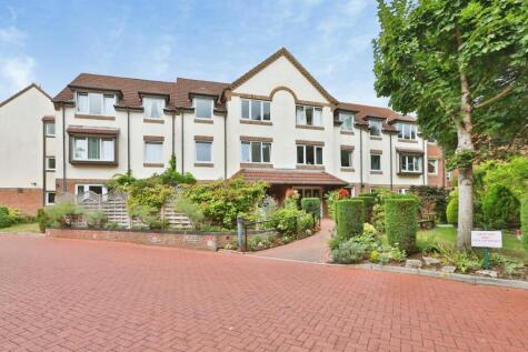 Queens Park West Drive, Bournemouth, Dorset, BH8