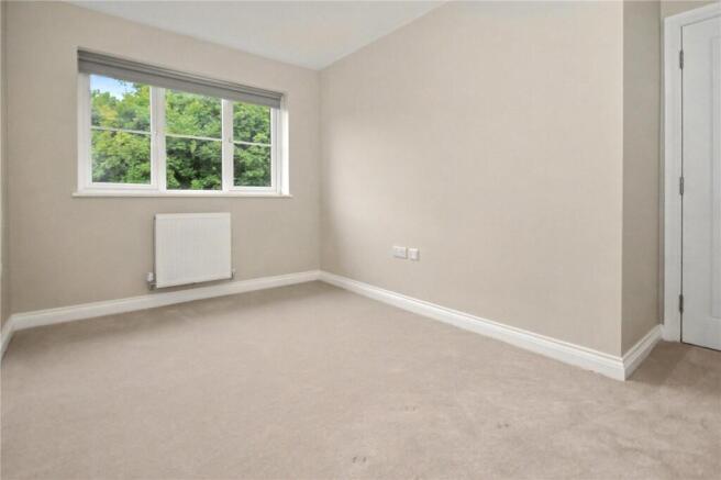 4 bed Detached for sale Image 5