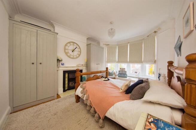 14 Stallcourt Av. 0309.jpg