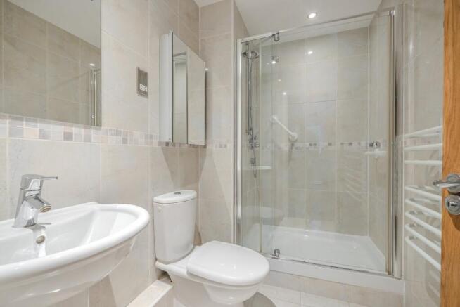2 bed Flat for sale Image 12