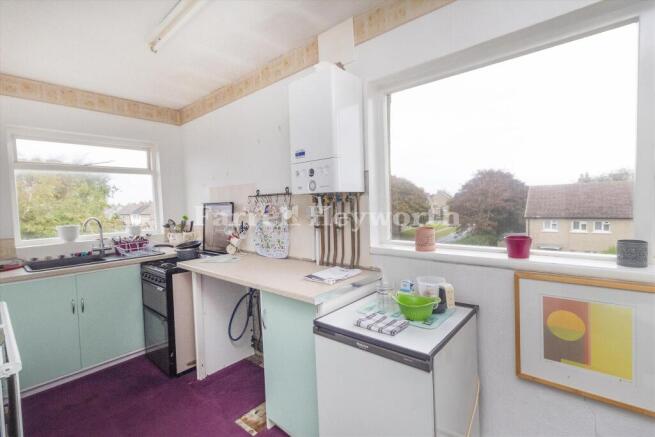 34 Threshfield Avenue, Heysham, Morecambe, Lancashire LA3 2DU photo 4