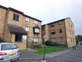27, 3 Athlone Court, Stocksfield Road, London E17 3LW