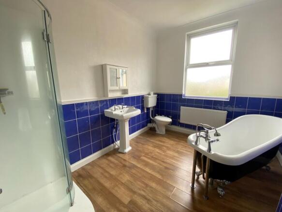 3 bed Terraced to rent Image 6