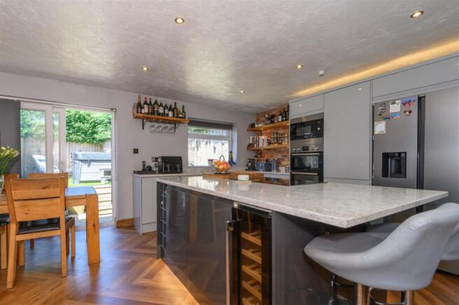 3 bed Detached Bungalow for sale Image 11