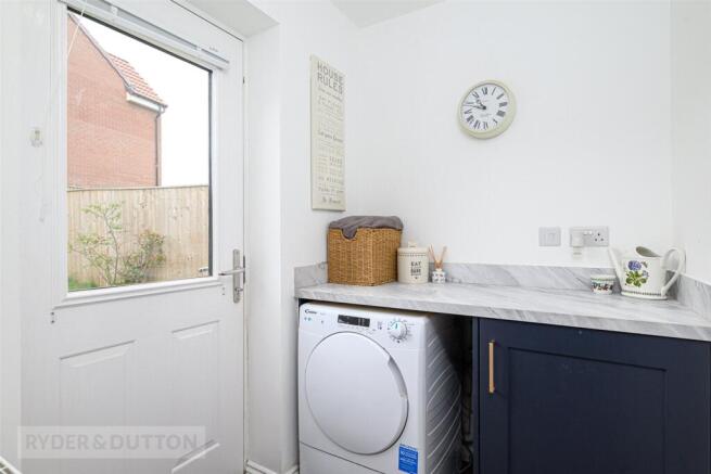 4 bed Detached for sale Image 7