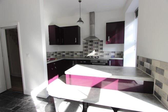 3 bed House to rent Image 4