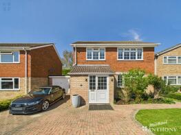 4, Dean Close, Aylesbury HP21 9QE