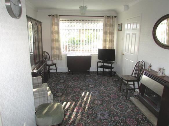 FIRST FLOOR LANDING