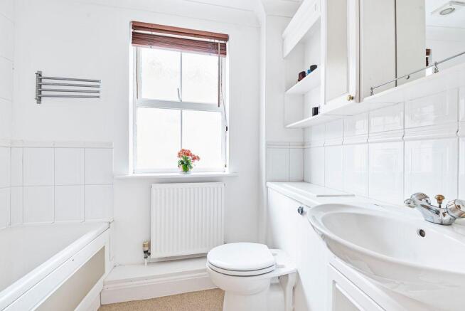 Ensuite to Bed 1