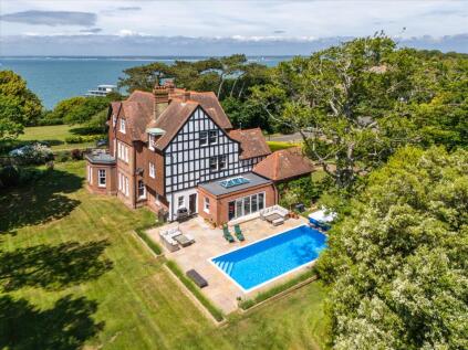 Cliff Road, Totland Bay, Isle of Wight PO39