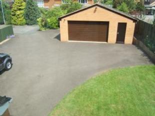 Front Garden/Garage