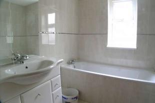 Bathroom (Bathroom)