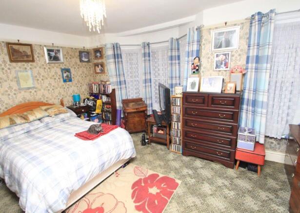 14 Wyndham bed1.jpg