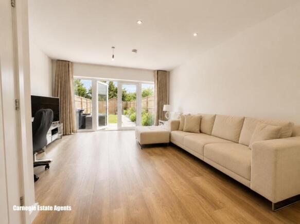 Living/dining room