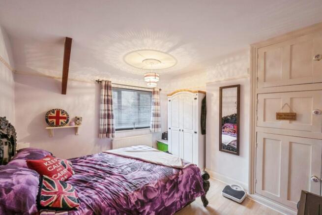 3 bed Semi-Detached for sale Image 10