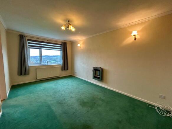 Oak Bank Crescent, Oakworth, Keighley, BD22 photo 3