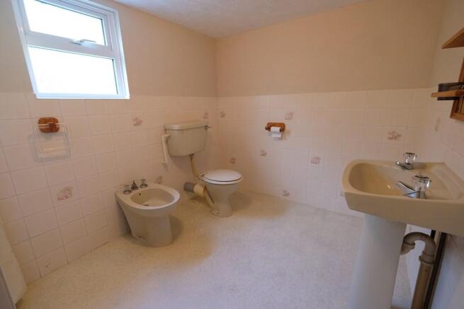 SHOWER ROOM