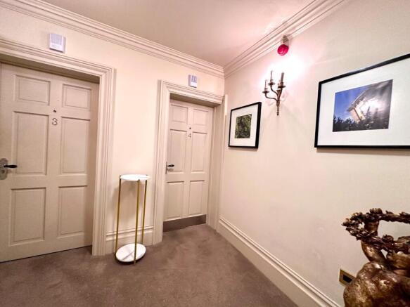 2 bed Apartment for sale Image 6