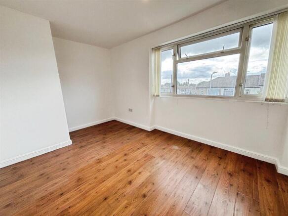 2 bed Semi-Detached for sale Image 9