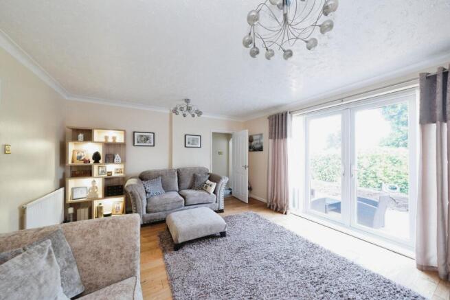 3 bed Semi-Detached for sale Image 8