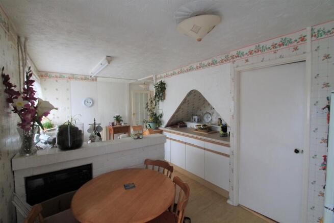 Kitchen Diner.JPG