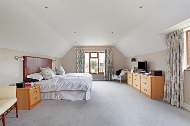 Woodcote House 16221