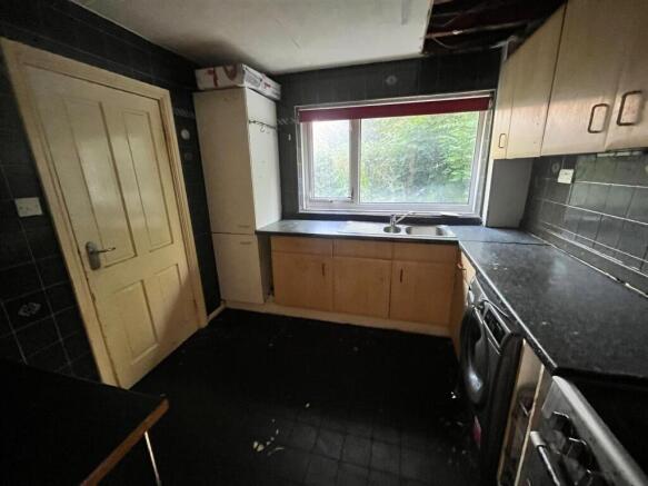 3 bed House for sale Image 12