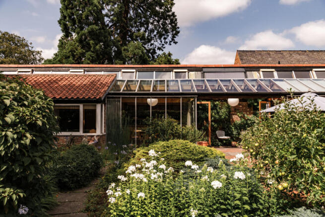 301097 - 1 Church Lane 84.jpg