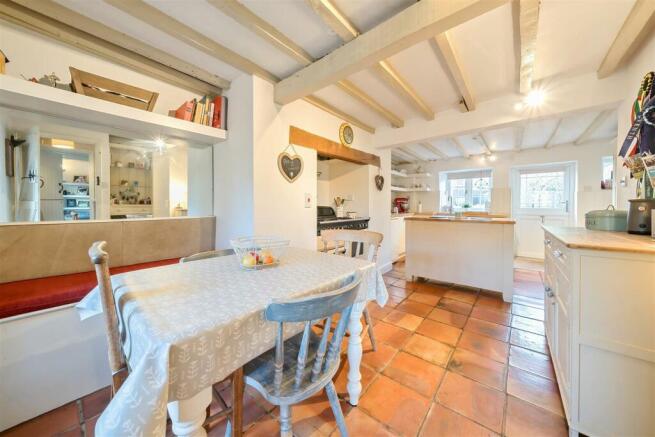 21 Lower Street, Pury End
