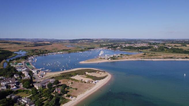 P211425_Bembridge Harbour aerial 210.jpg