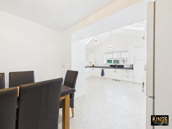 4 bed Detached for sale Image 6