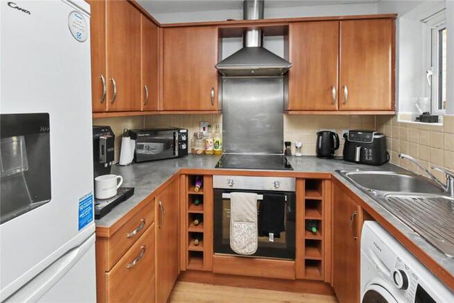 2 bed Apartment for sale Image 4